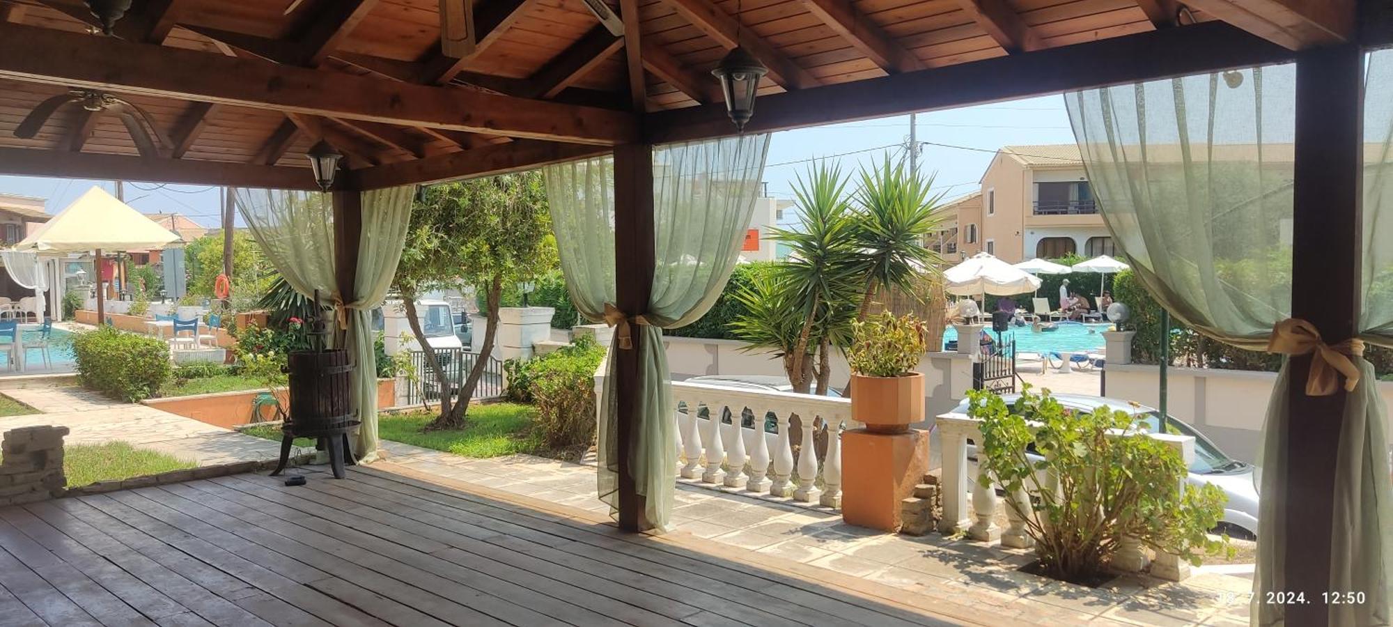 Pantheon Hall Hotel Mesongí Dış mekan fotoğraf