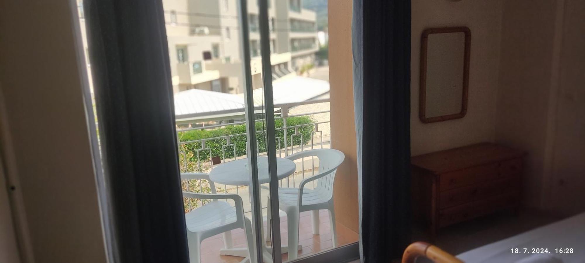Pantheon Hall Hotel Mesongí Dış mekan fotoğraf