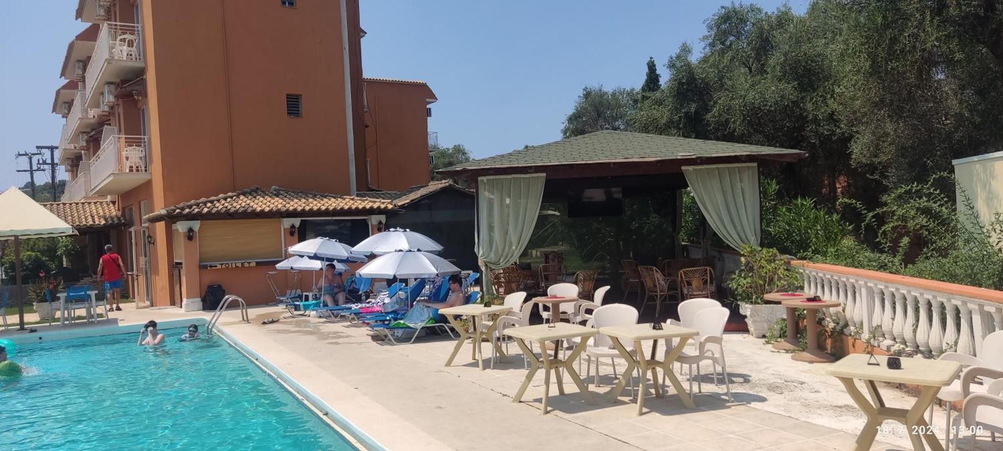 Pantheon Hall Hotel Mesongí Dış mekan fotoğraf