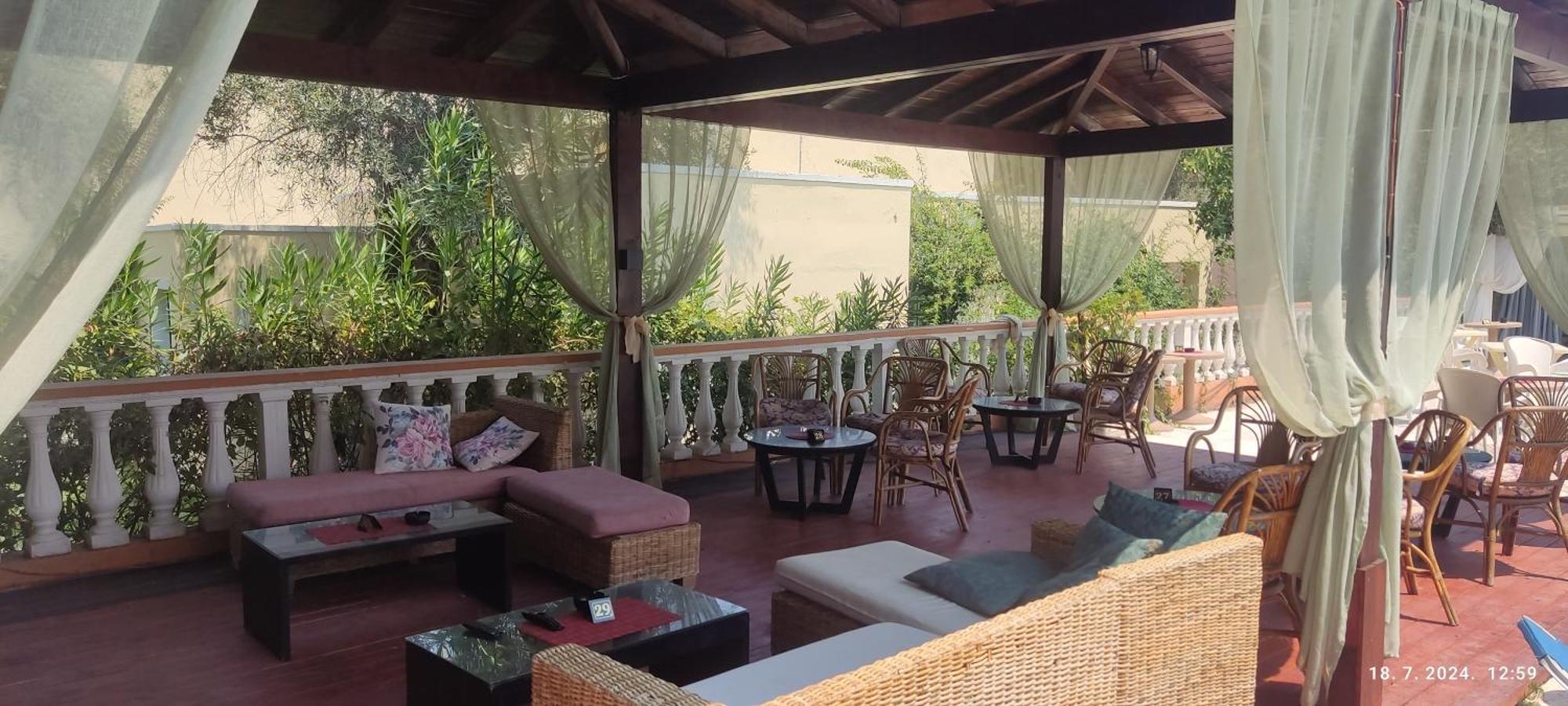 Pantheon Hall Hotel Mesongí Dış mekan fotoğraf
