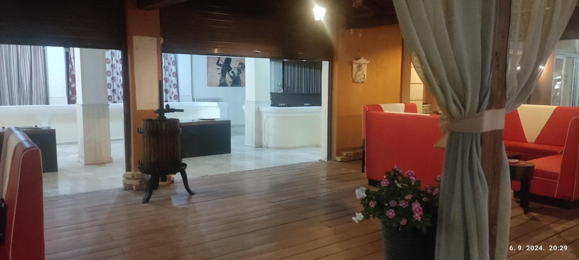 Pantheon Hall Hotel Mesongí Dış mekan fotoğraf