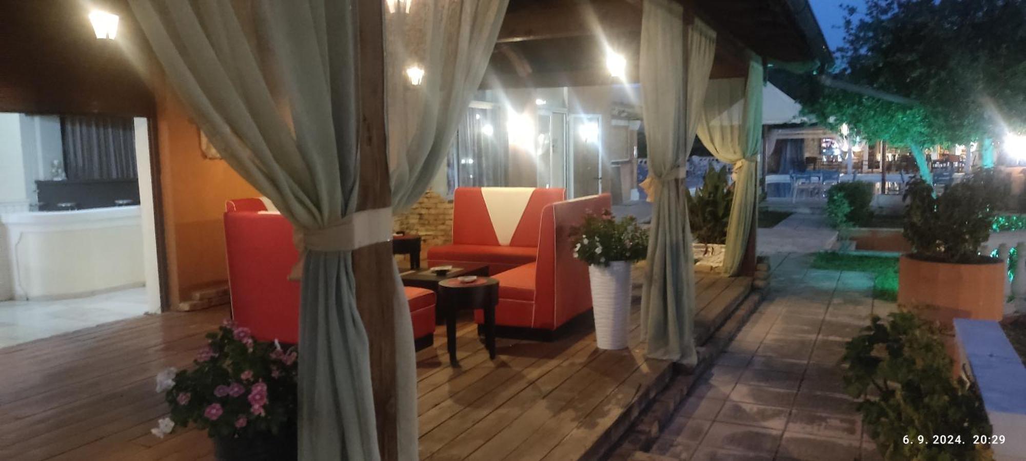 Pantheon Hall Hotel Mesongí Dış mekan fotoğraf