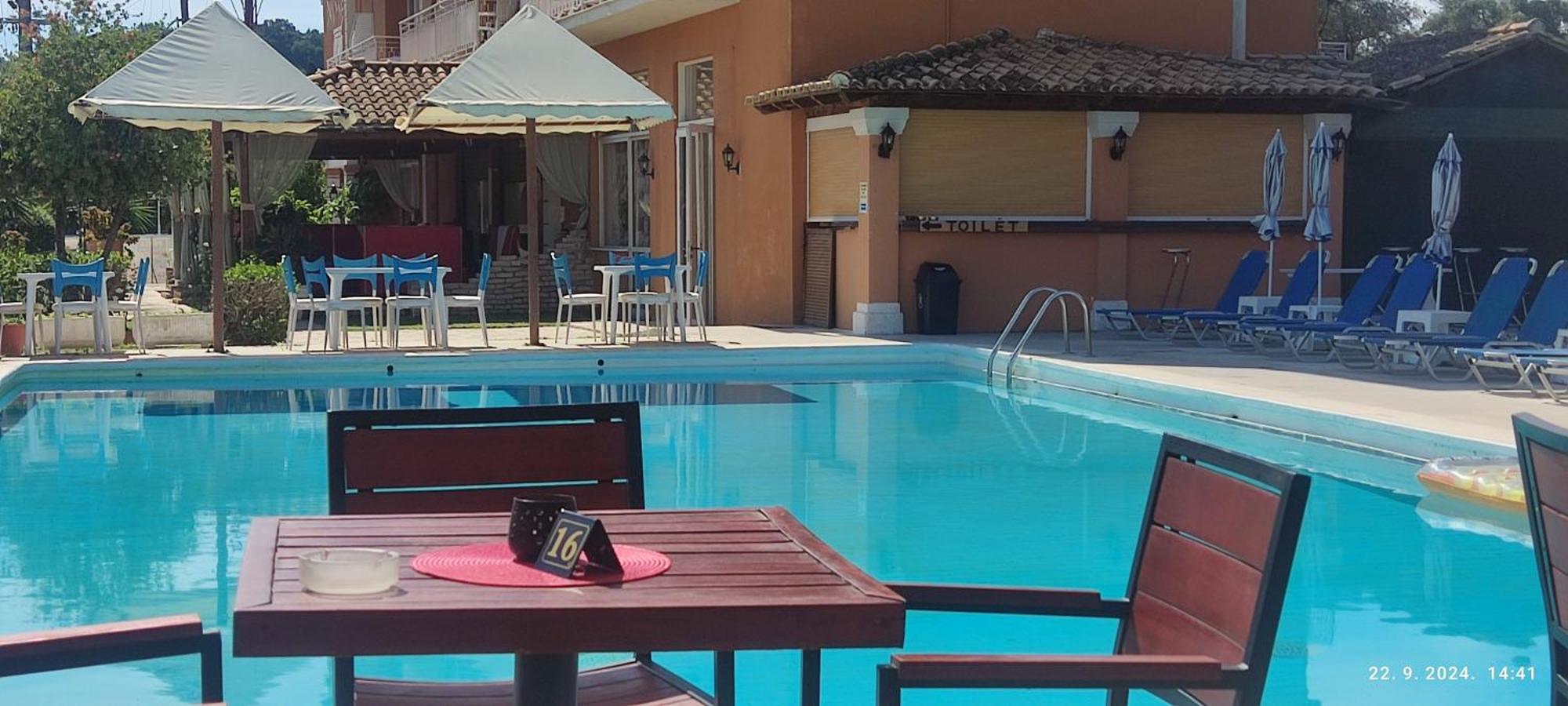 Pantheon Hall Hotel Mesongí Dış mekan fotoğraf