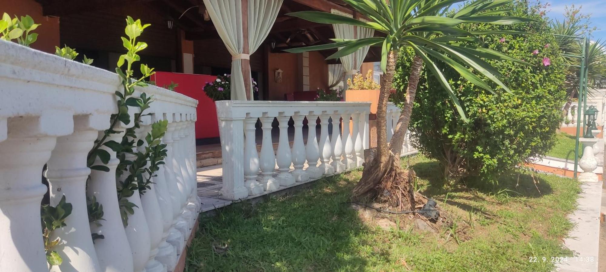 Pantheon Hall Hotel Mesongí Dış mekan fotoğraf