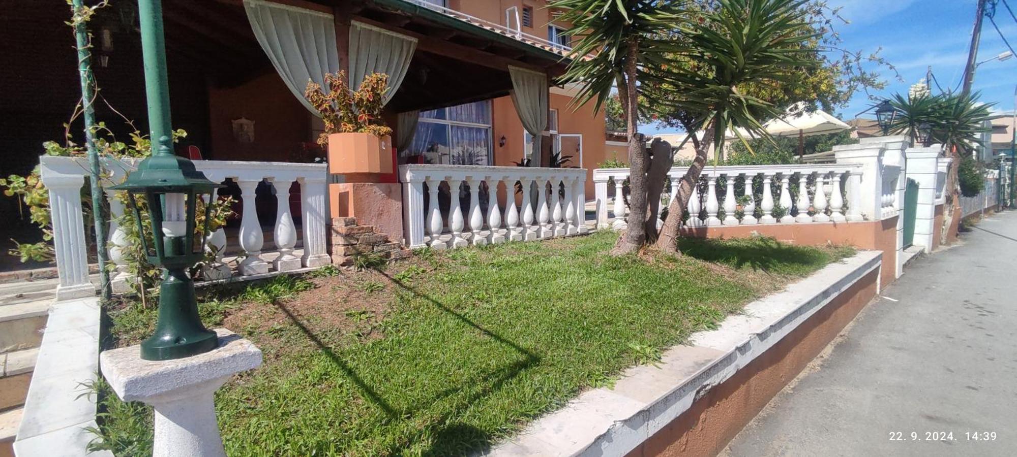 Pantheon Hall Hotel Mesongí Dış mekan fotoğraf